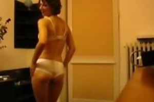 Hot of age wife levelling around bedroom