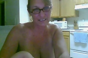 Mature lady jerks chiefly webcam