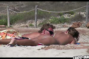 Amateur Candid Beach, Defoliated Hot Milfs, Spy, Voyeur, Hidden Web camera 3
