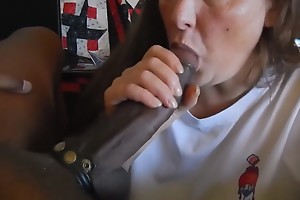 Mature lassie sucking bbc very almost imperceptibly a rather with an increment of drink cum