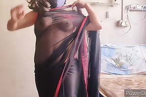 Hot Indian in saree