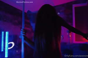 Late night shower – Poonam Pandey’s latest video 2021