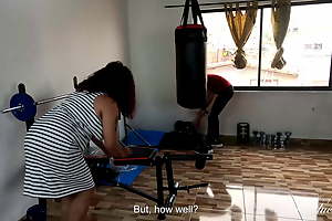 I fuck my stepmom in transmitted to domicile Gym
